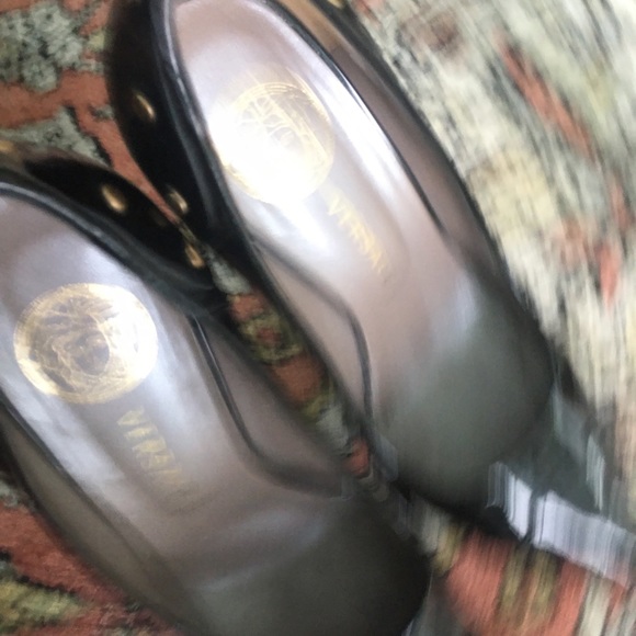 Beautiful rare Versace shoes stilettos - Picture 8 of 8